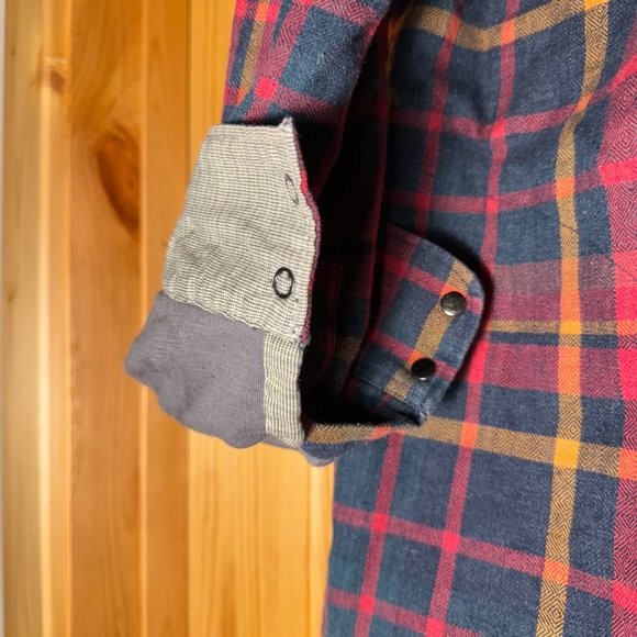 Horny Toad Flannel - Small - Picture 2 of 4